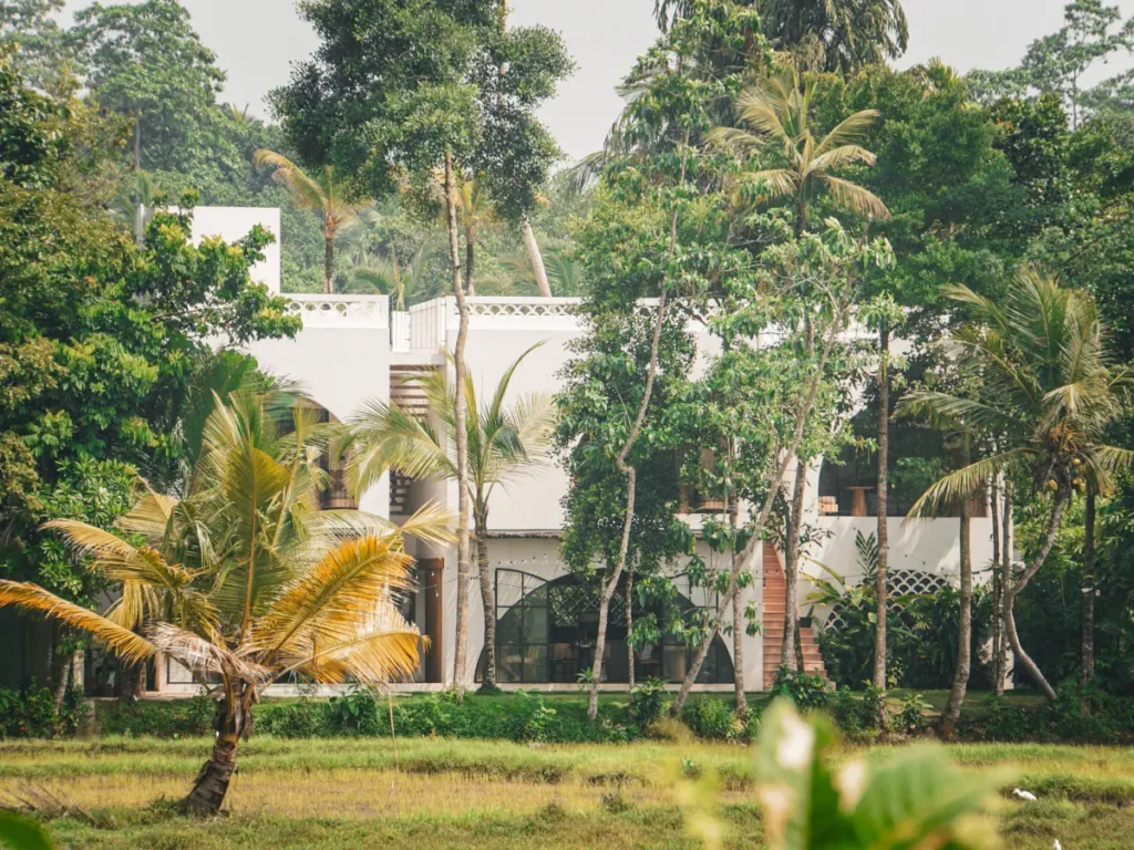 Black honey, on of the best places to stay near Kabalana Beach