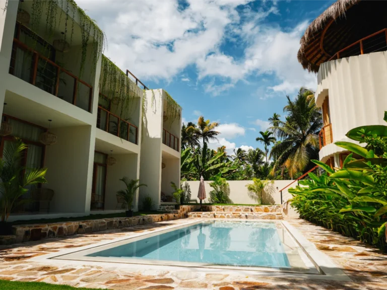 The pool and lounging areas at Meraki