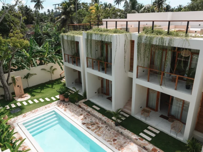 The pool and rooms and Meraki, a top place to stay in Madiha