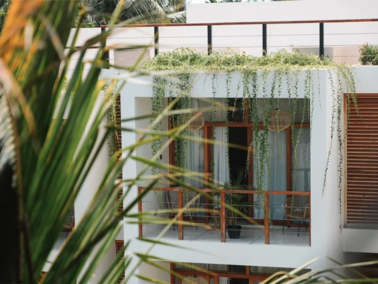 The rooms and balconies at Meraki near Madiha